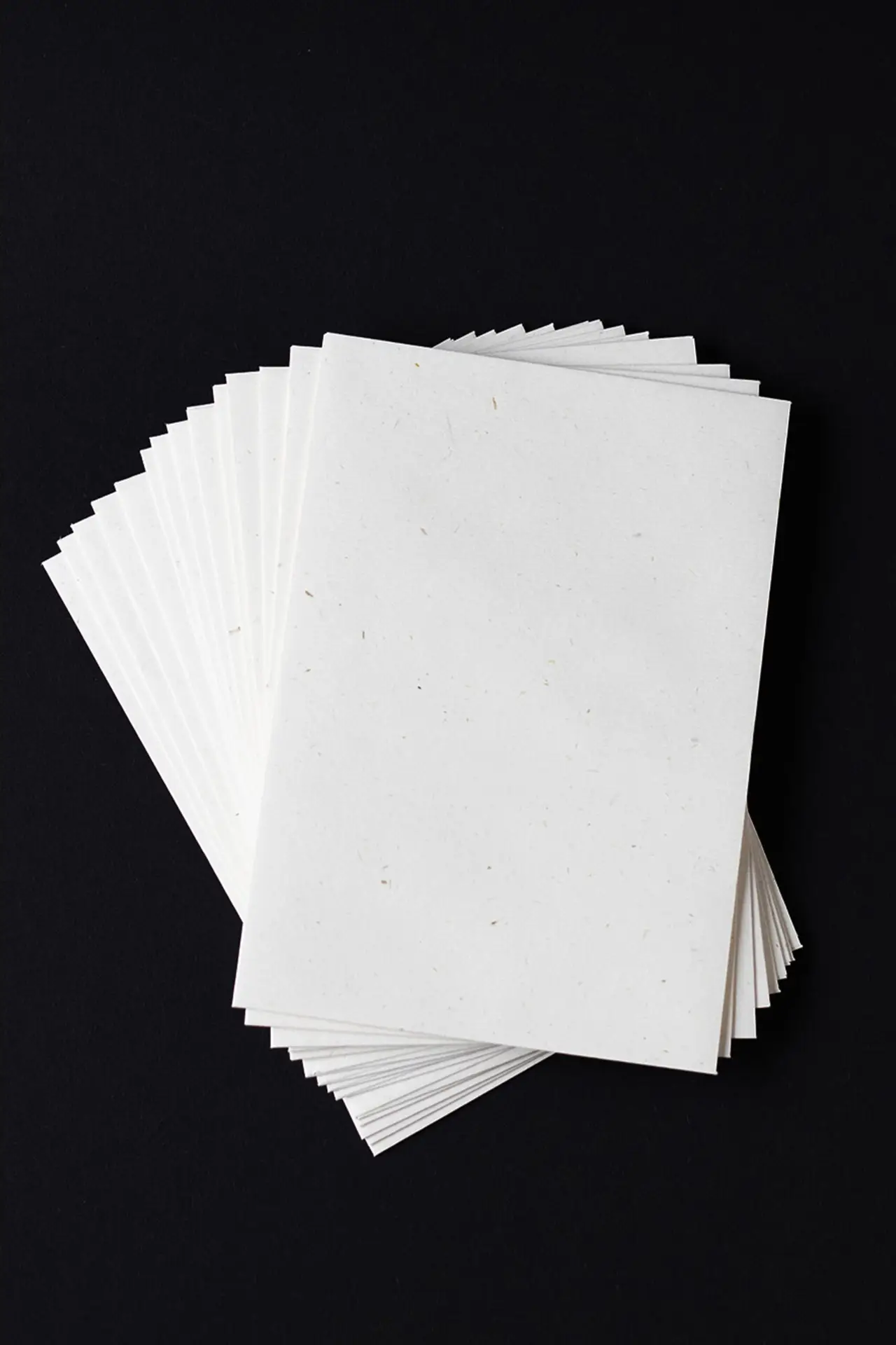 From Vapes to Impregnated Paper: The New Ways Synthetic Cannabinoids Are Being Used Fast delivery for 4F-MDMB infused paper