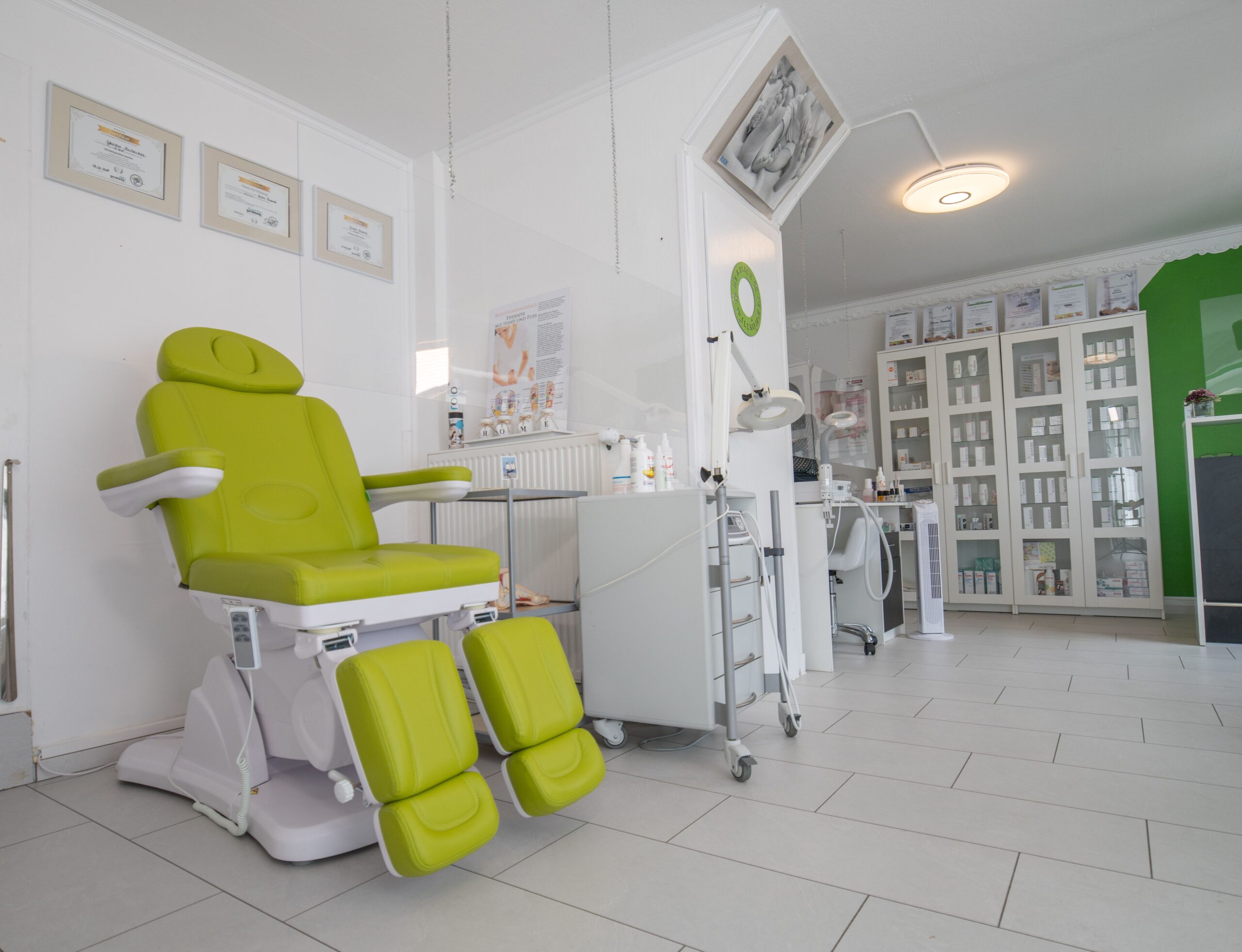 Cognitive Behavioural Therapy (CBT) for Pain: How Irish Patients Are Using Mindset to Reduce Chronic Pain where to find cbt pain clinics in ireland
