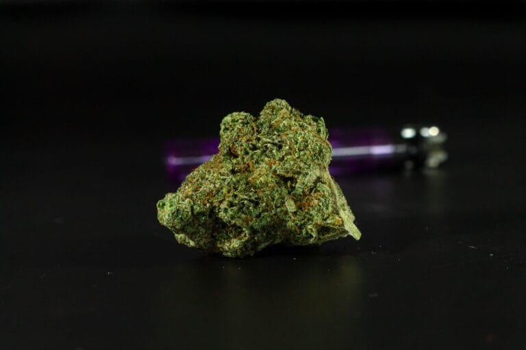 CBD vs. THC vs. Full-Spectrum: Which Cannabis Strains Doctors Recommend for Different Conditions? which cannabis strains do doctors recommend for chronic pain